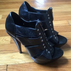 Jessica Simpson heels